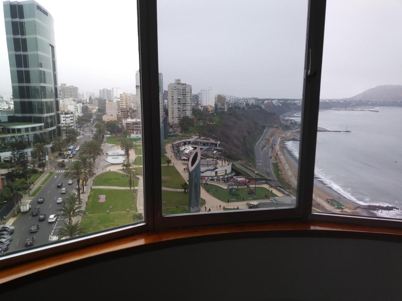 Oceanfront Miraflores Larcomar next to Marriott Lima Exterior foto